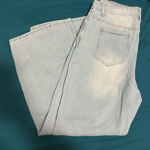 Light Blue women’s Jeans with rips